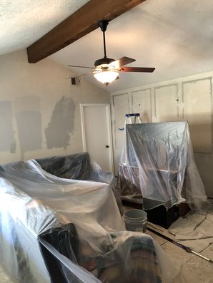 Before and after interior painting Houston TX using Sherwin Williams super-paint Sw 7767  Zircon (1)
