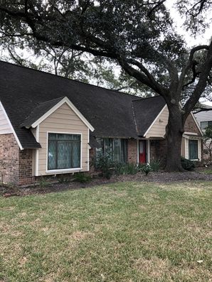 Before and After Exterior House Painting Spring Branch Houston, TX (4)