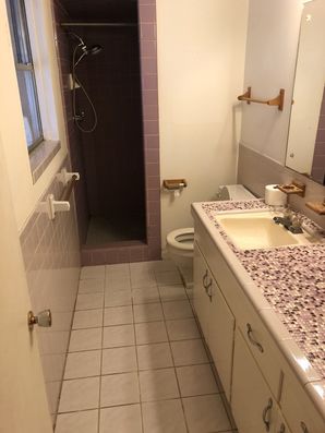 Before and After Bathroom Remodel in Houston, TX (1)