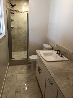 Before and After Bathroom Remodel in Houston, TX (2)
