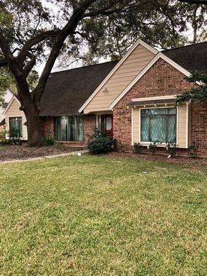 Before and After Exterior House Painting Spring Branch Houston, TX (2)